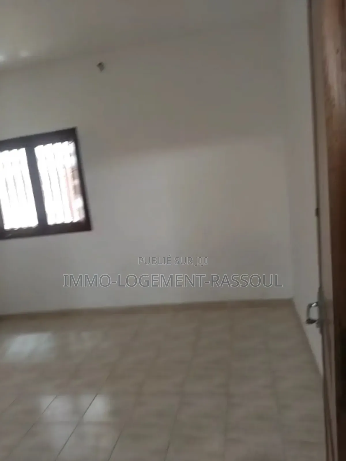 1chbre Appartement dans , Yoff à Louer