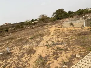 Terrain À Vendre Ngorom 1