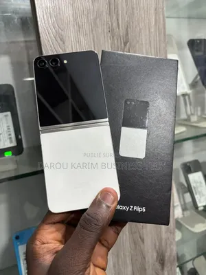 New Samsung Galaxy Z Flip5 256 GB Autre
