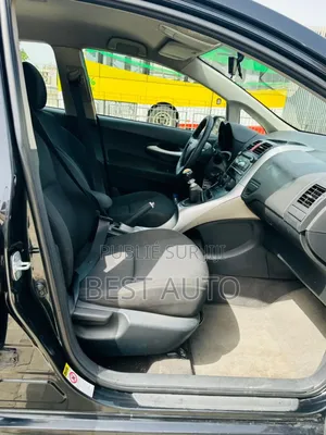 Toyota Auris 2014 Gris