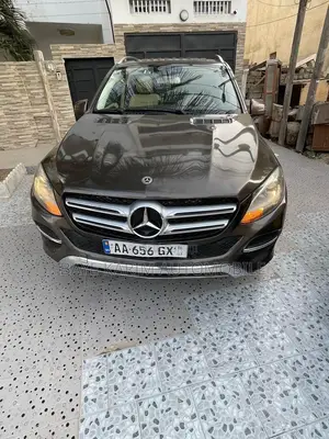 Photo - Mercedes-Benz GLE-Class GLE 350 2016 Marron