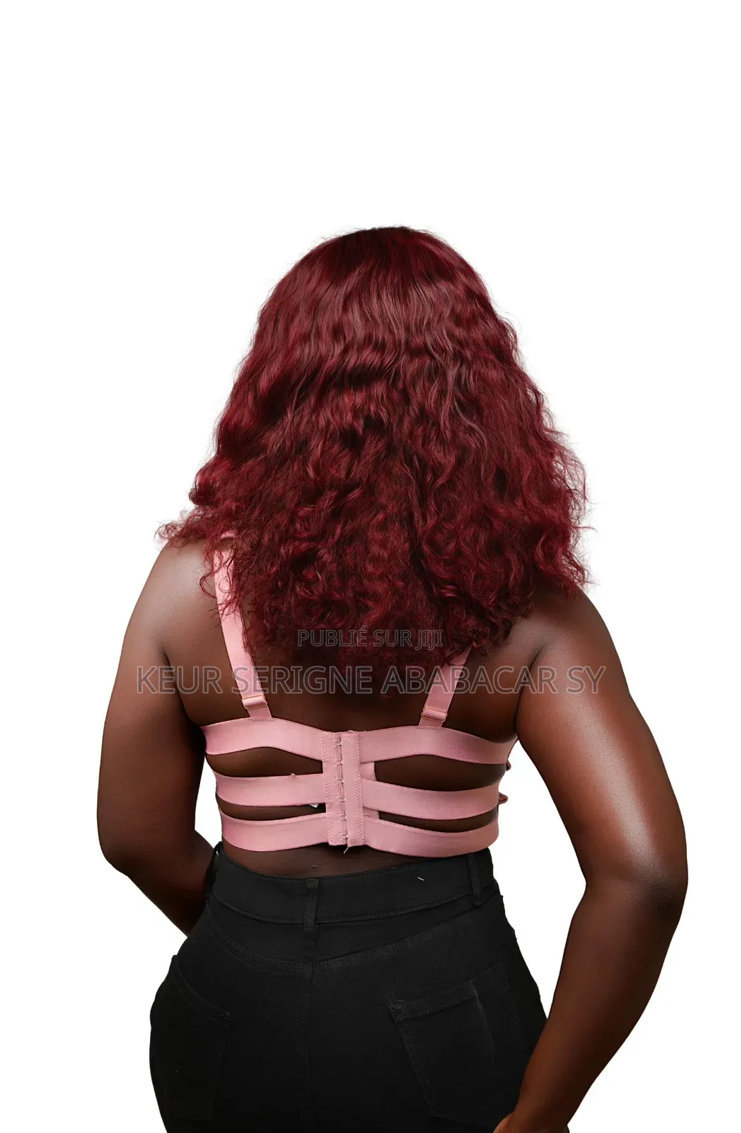 Admirez Notre Nouveau Soutien-gorge Gainant Et Stylé.