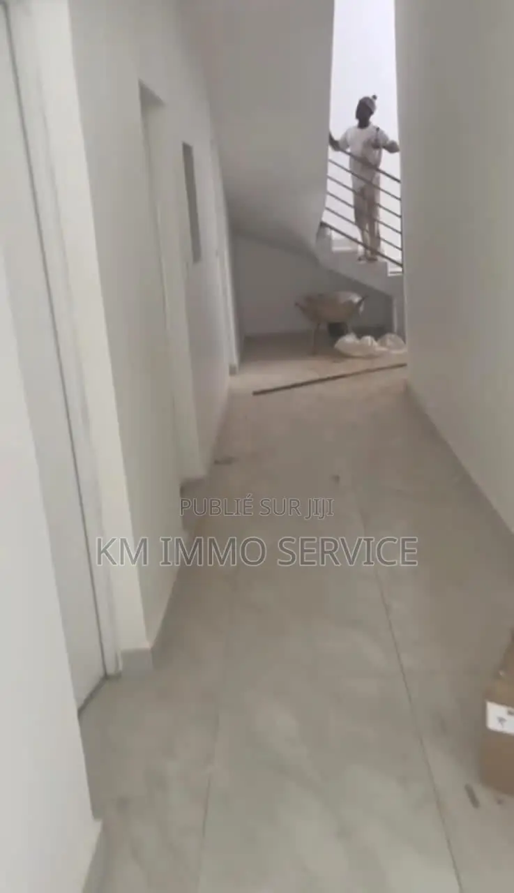 3chbre Appartement dans Km Immo Service, Mermoz Sacré-Cœur à Louer