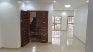 3chbre Appartement dans Sambou Immo, Yoff à Louer