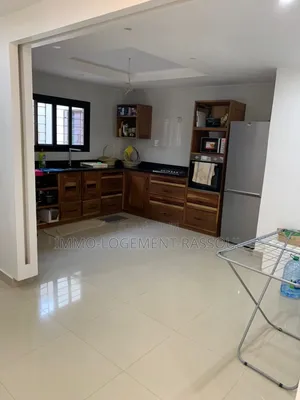 Furnished 2chbre Appartement dans , Almadies à Louer