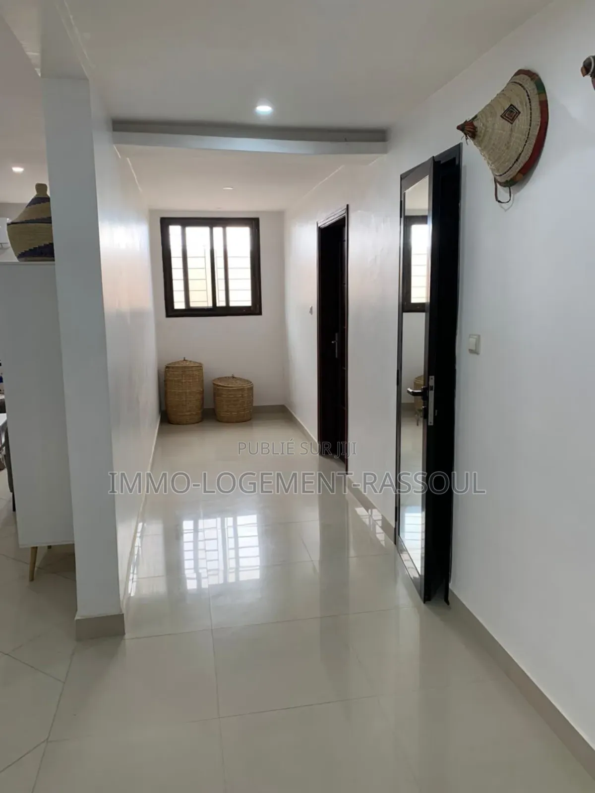 Furnished 2chbre Appartement dans , Almadies à Louer