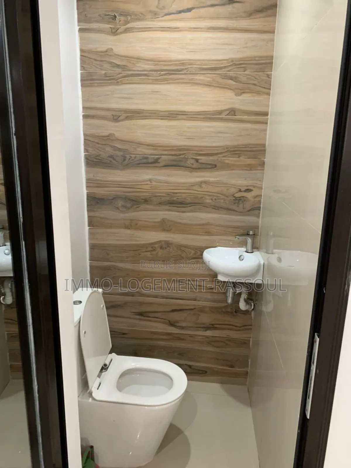 Furnished 2chbre Appartement dans , Almadies à Louer