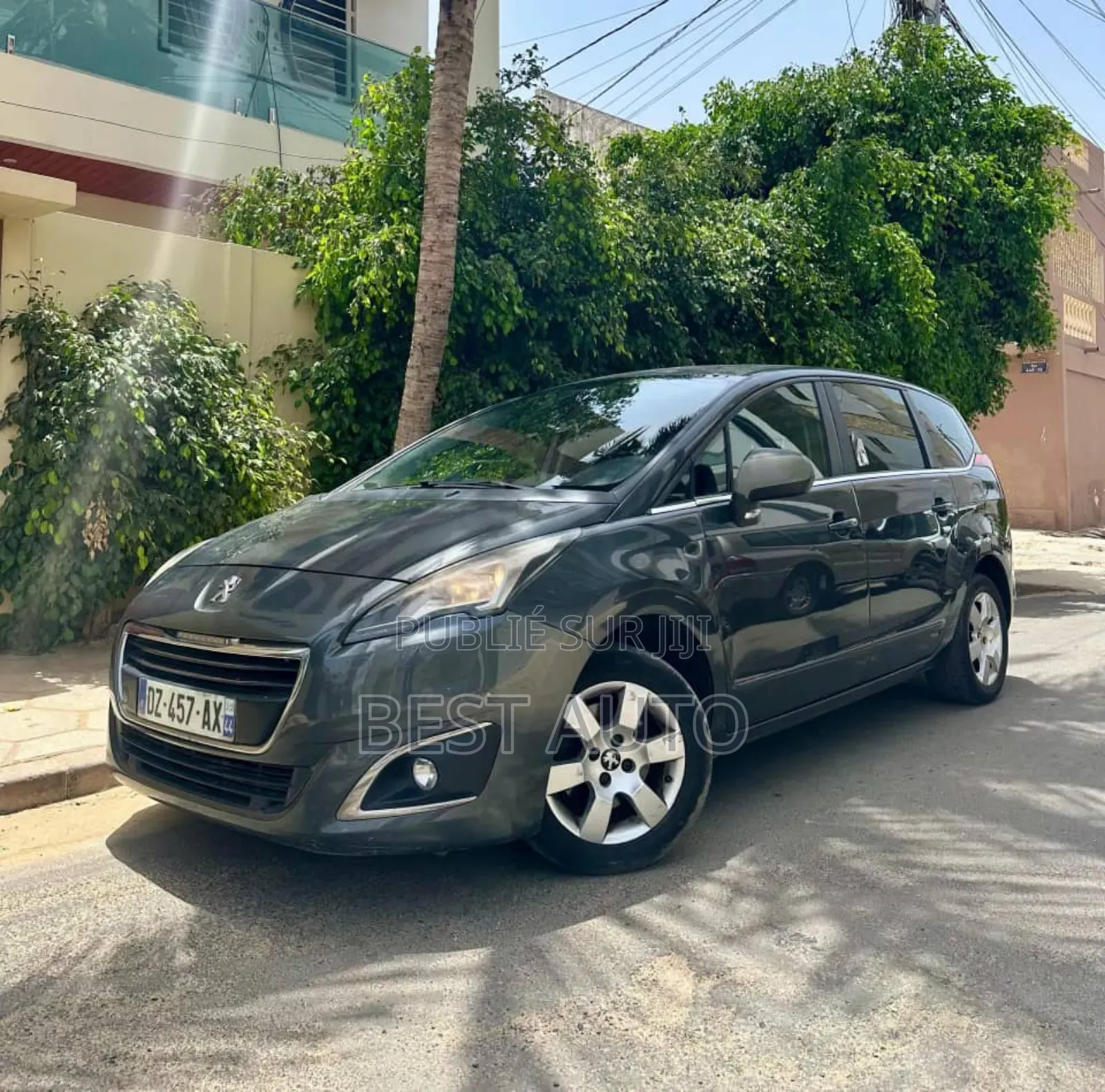PEUGEOT 5008 2016 Gris