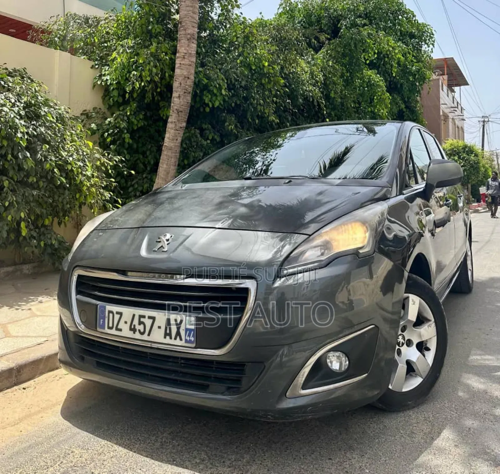 PEUGEOT 5008 2016 Gris