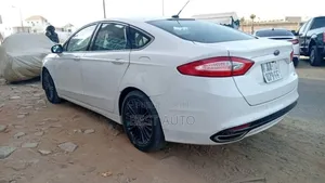 Ford Fusion 2013 Blanc