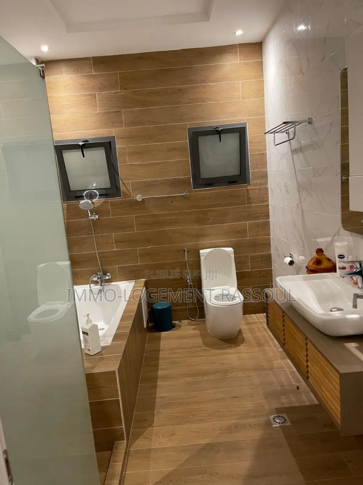 6chbre Appartement dans , Ouakam à Vendre