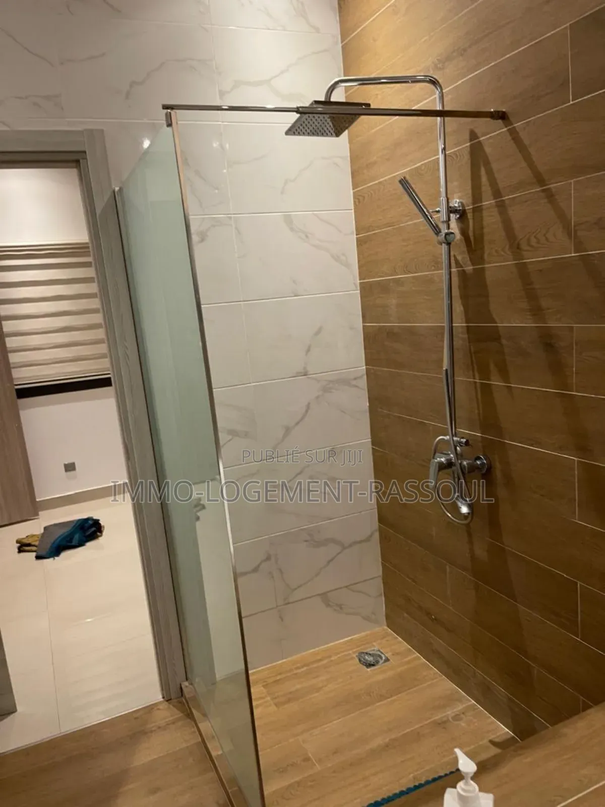 6chbre Appartement dans , Ouakam à Vendre