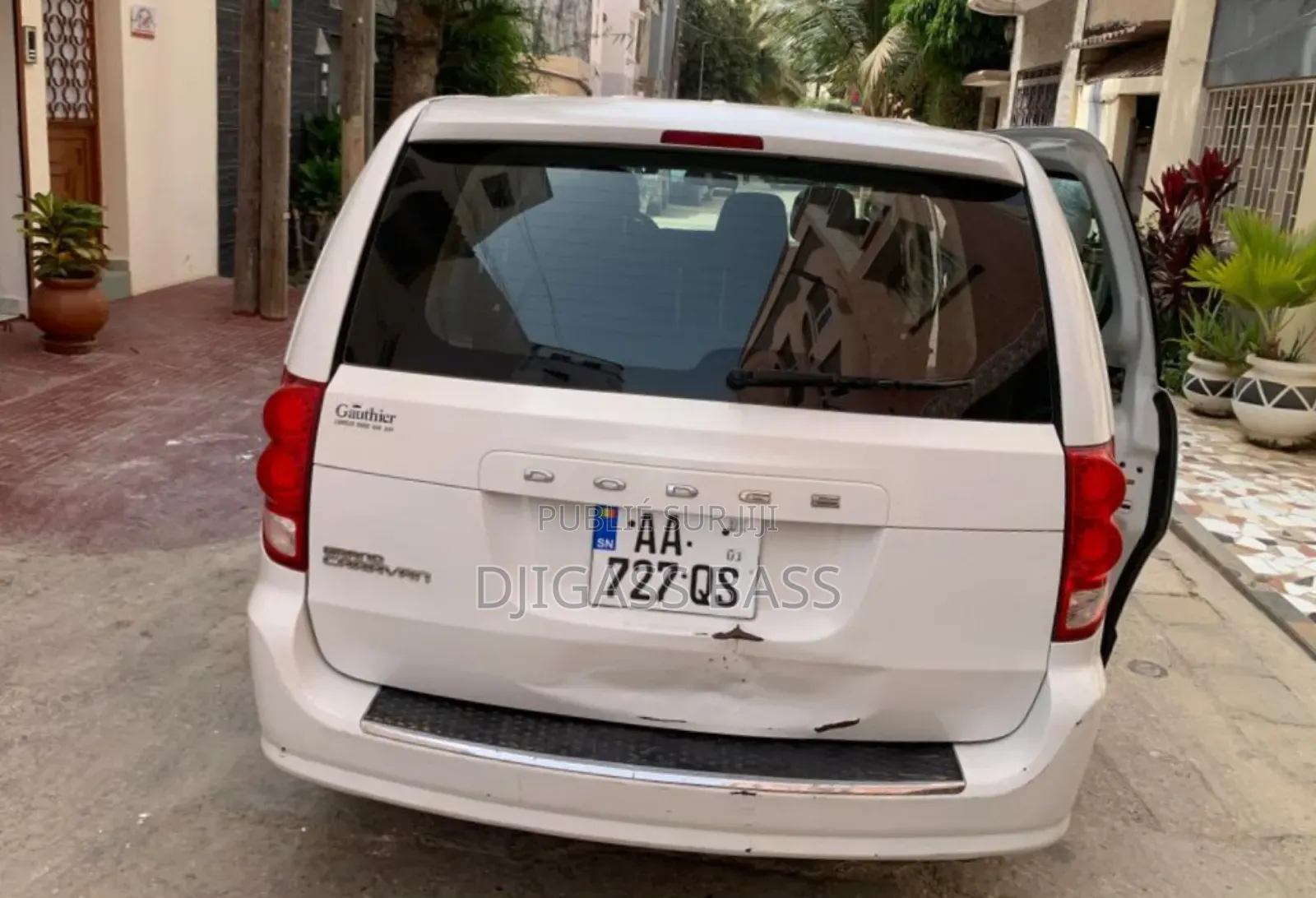 Dodge Caravan 2017 Blanc cassé