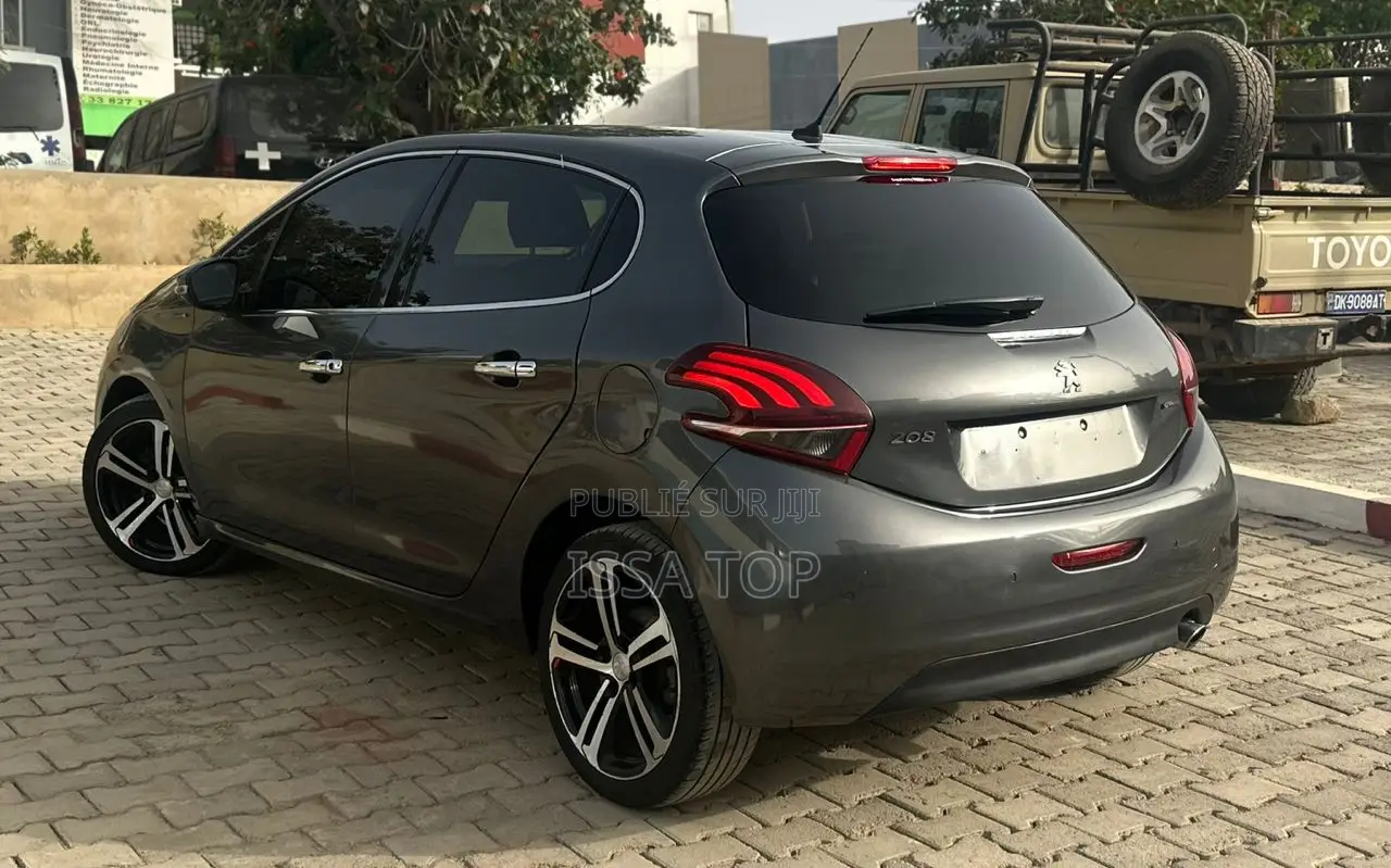 PEUGEOT 208 2018 Gris