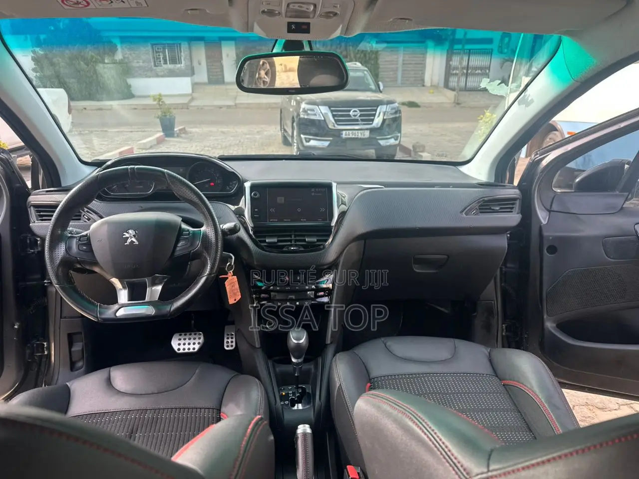 PEUGEOT 208 2018 Gris