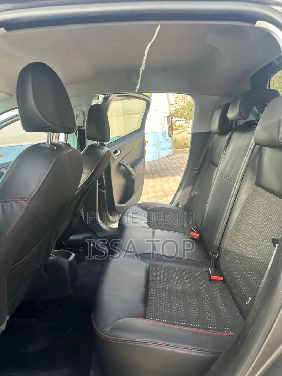 PEUGEOT 208 2018 Gris