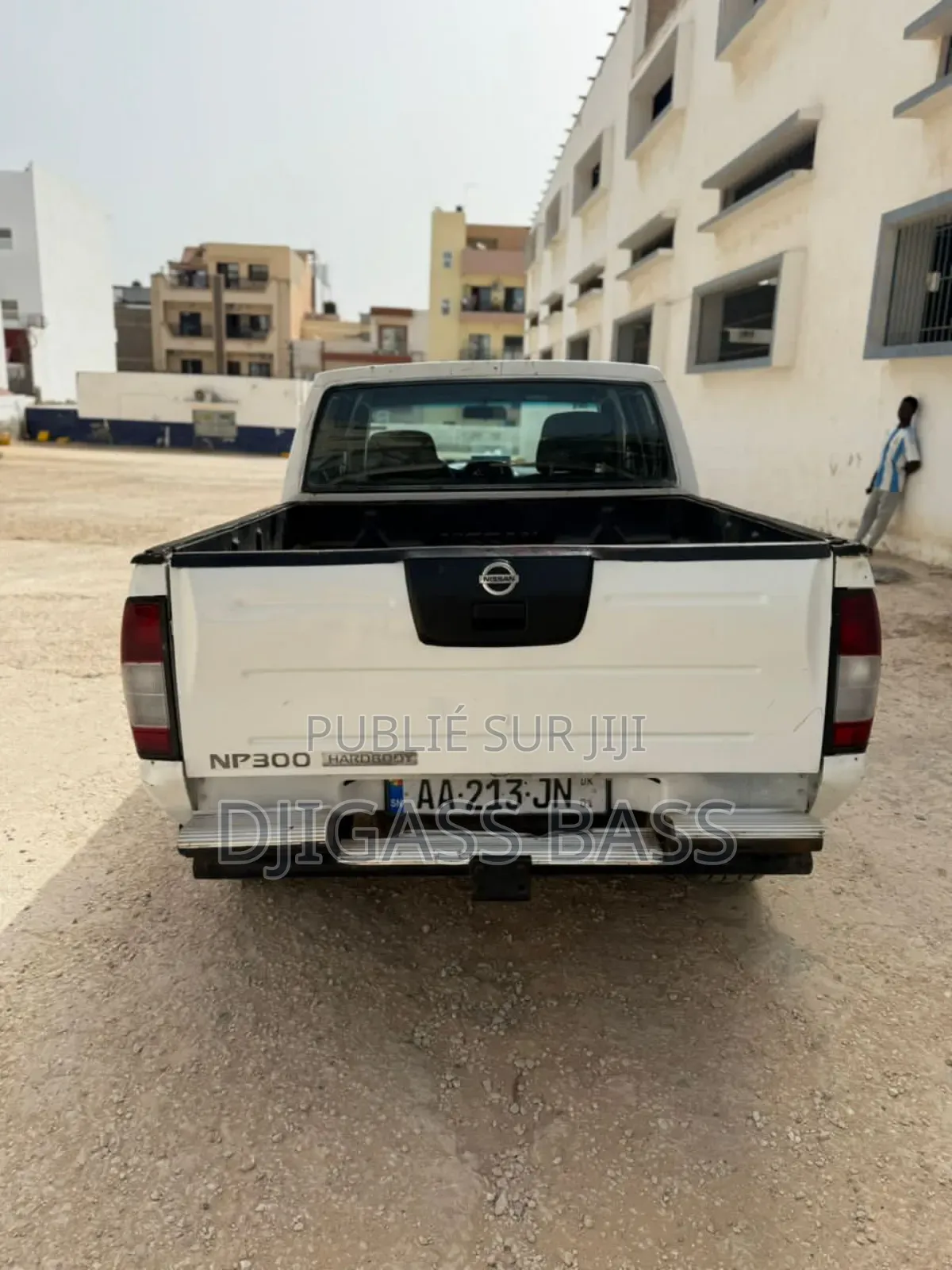 Nissan NP300 2017 Blanc cassé
