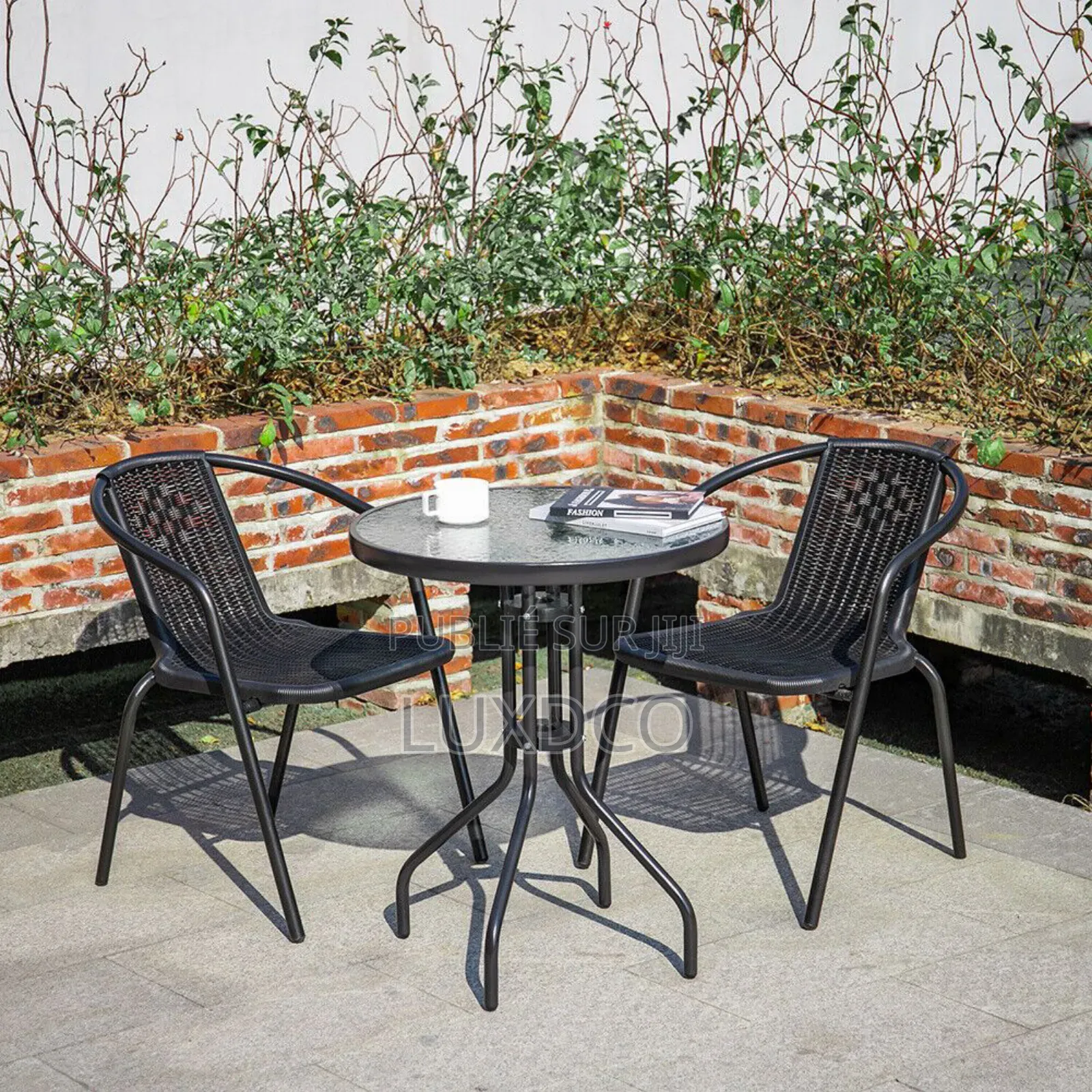 Tête À Tête en Plastique Et Fer.