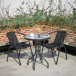 Photo - Tête À Tête en Plastique Et Fer.