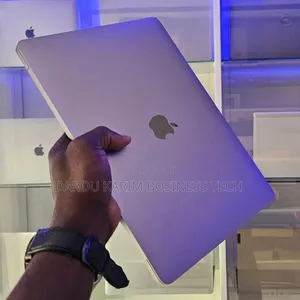 New Apple MacBook Pro 2017 16GB Intel Core I7 SSD 1T