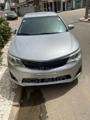 Photo - Toyota Camry 2014 Gris