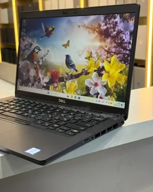 Photo - New Ordinateur Portable Dell Latitude 5300 16GB Intel Core I7 SSD 512GB