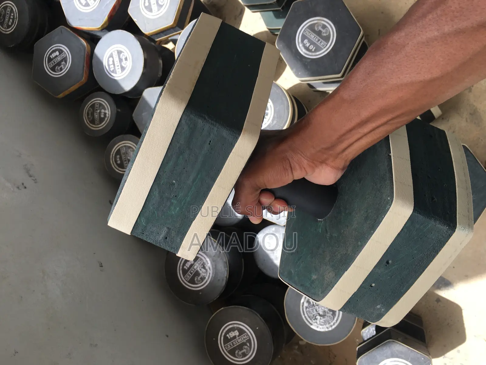 Haltères en Ciment : 6kg, 8kg, 10kg, 12kg Et 15kg Disponible