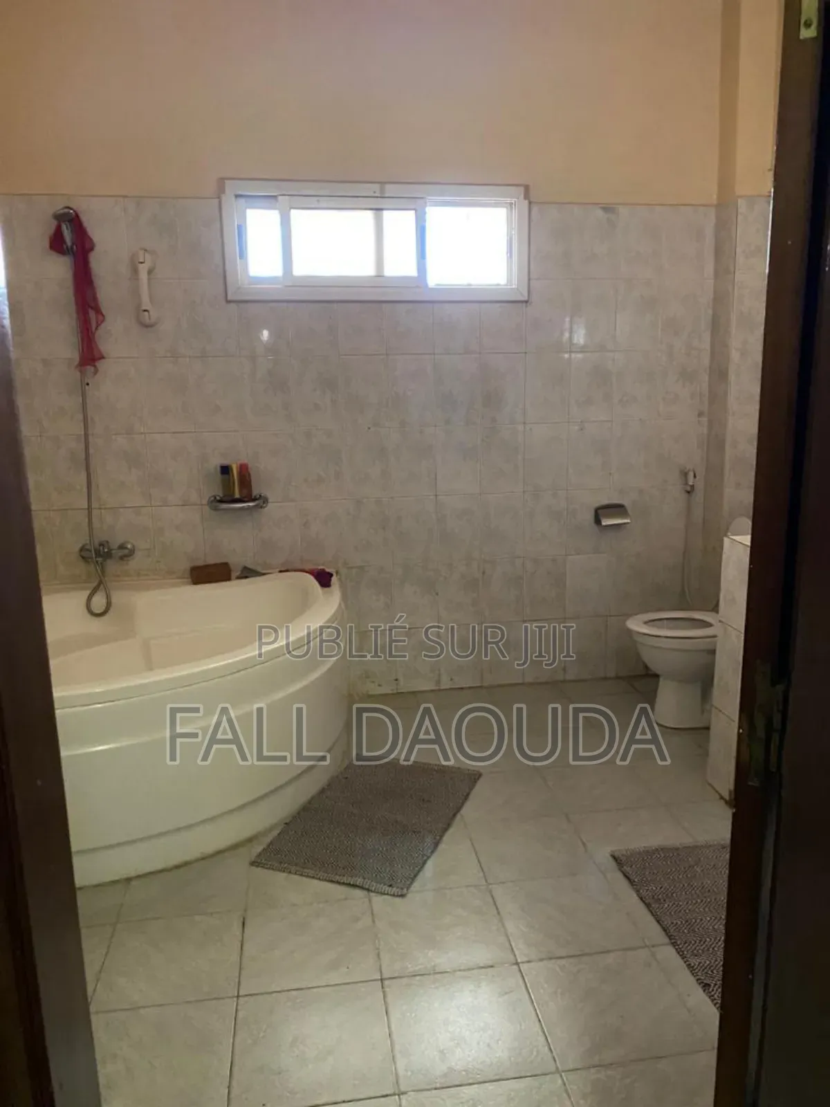 Furnished 5chbre Villa dans Grand Dakar à Vendre