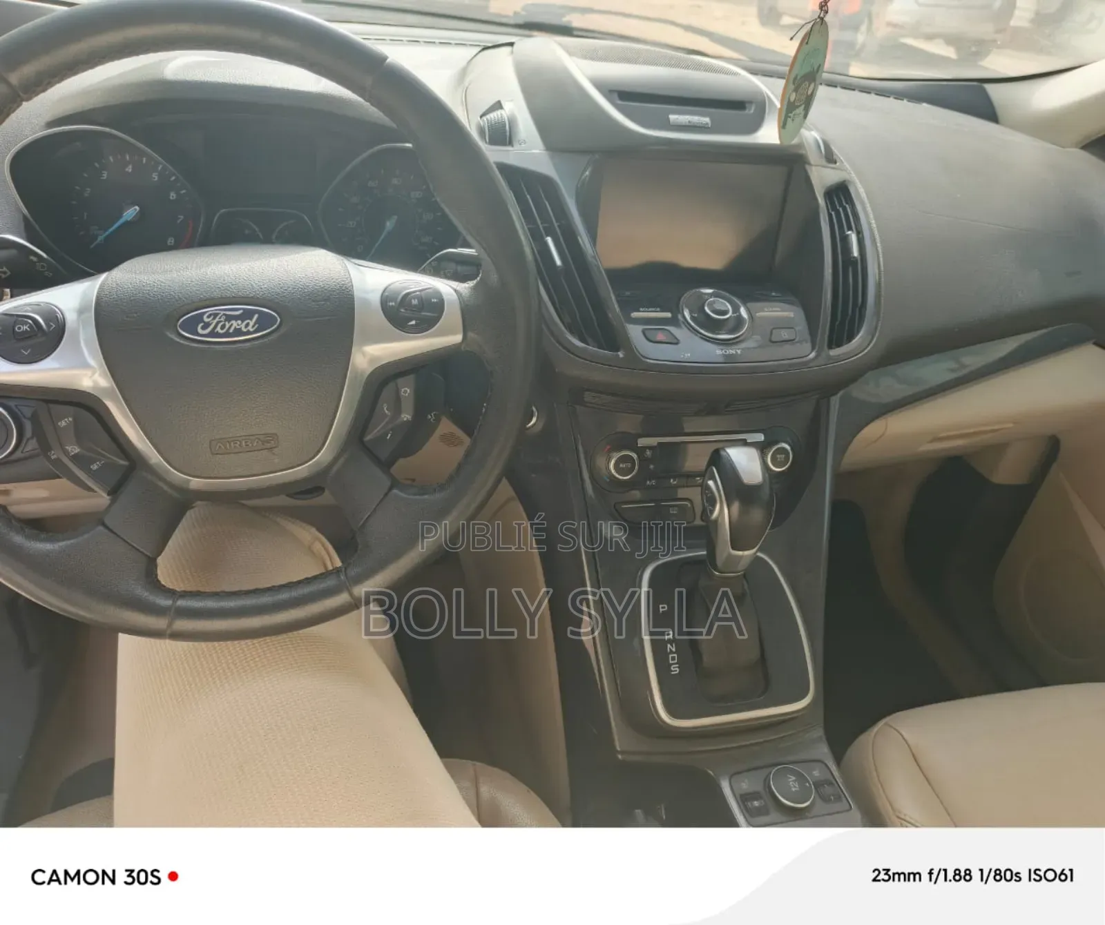 Ford Escape SE 4x4 2016 Blanc cassé