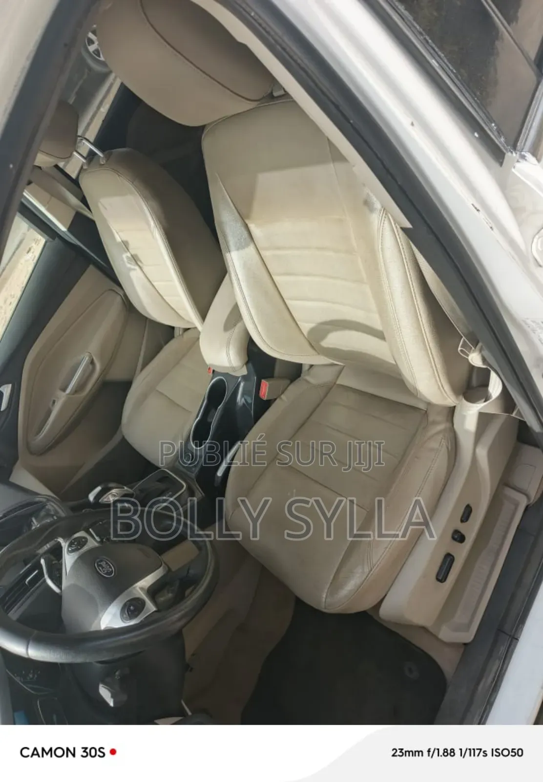 Ford Escape SE 4x4 2016 Blanc cassé