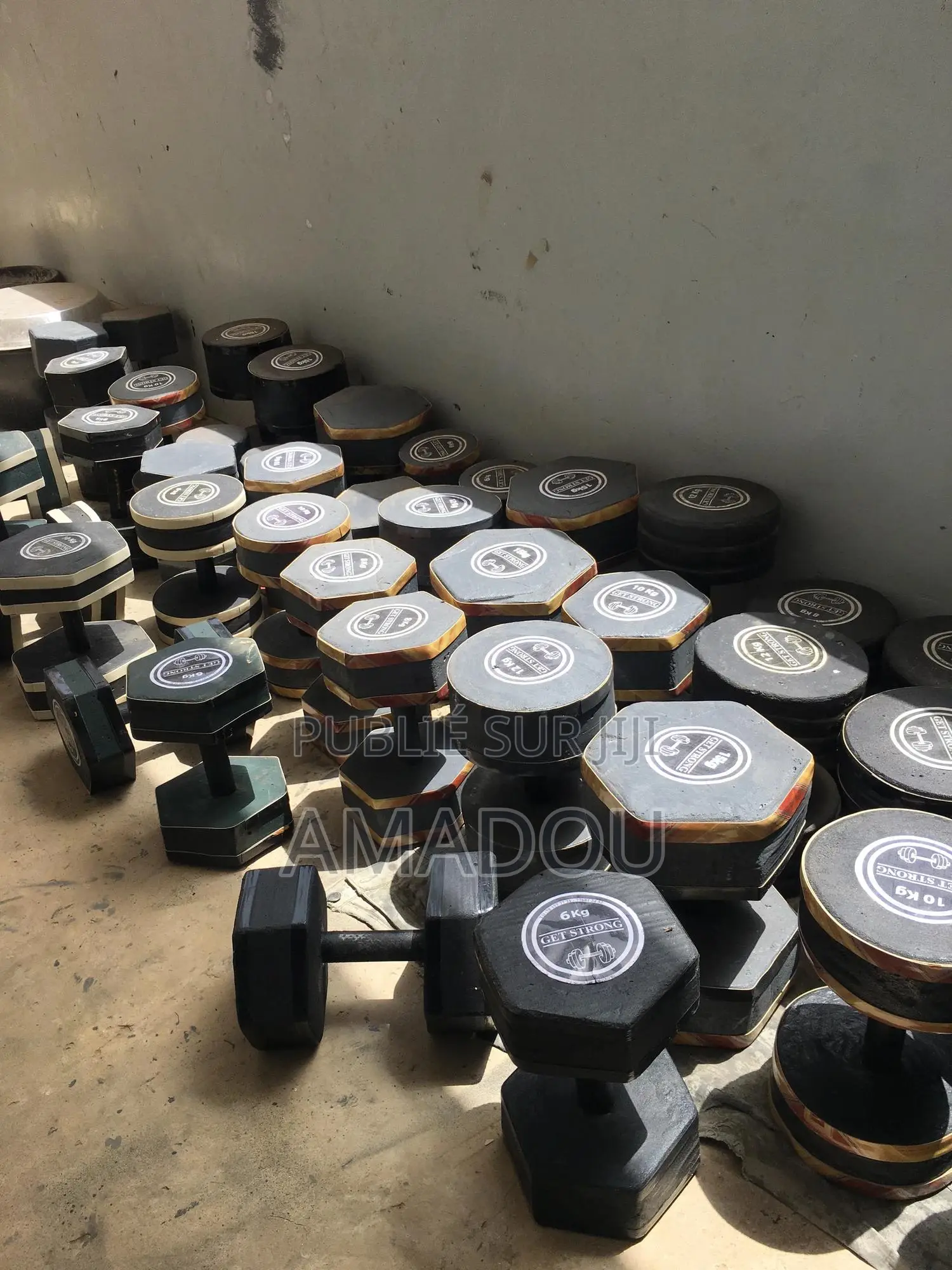Haltère Locale: 6kg, 8kg, 10kg, 12kg, 15kg Et 18kg