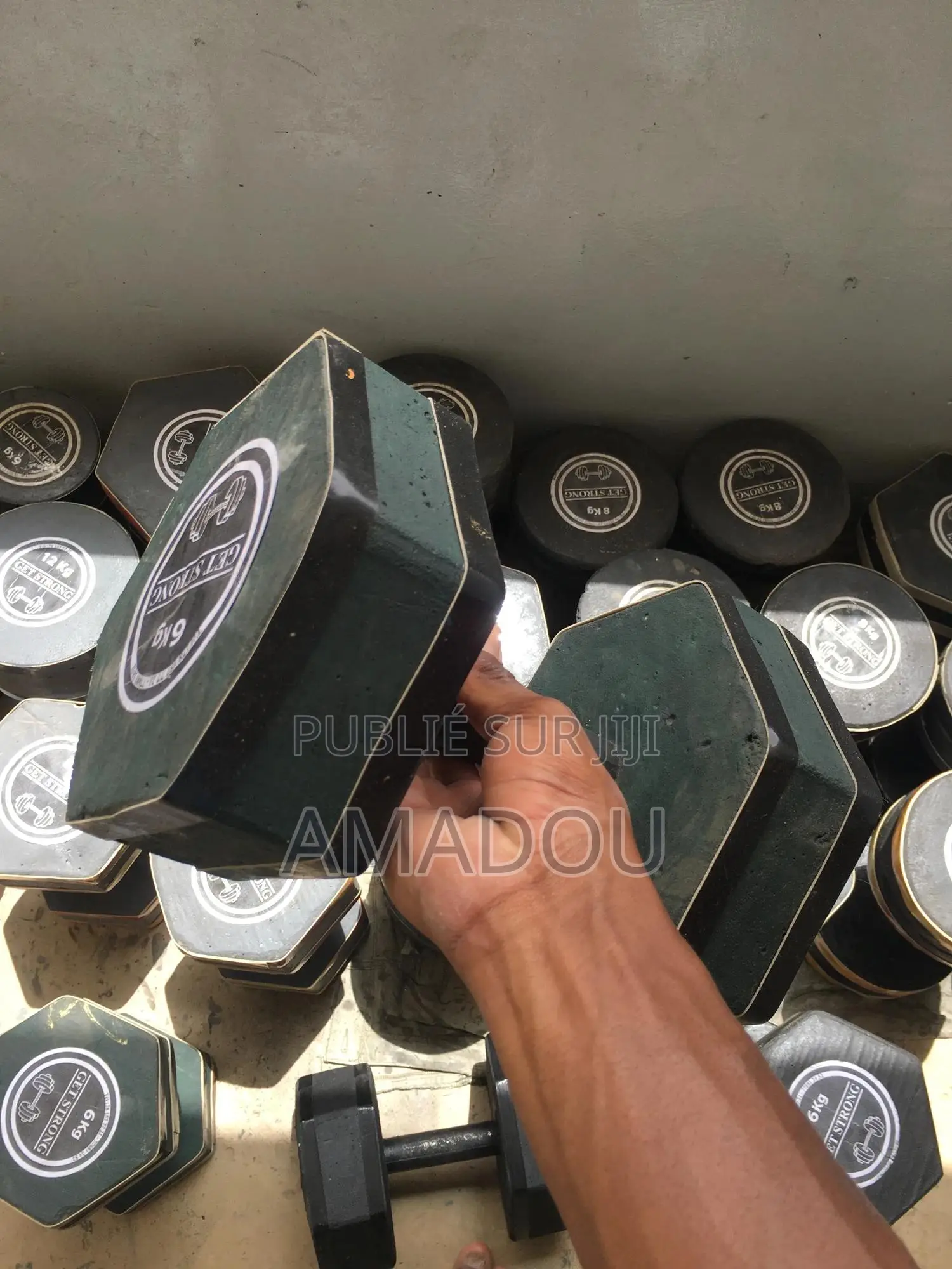 Haltère Locale: 6kg, 8kg, 10kg, 12kg, 15kg Et 18kg