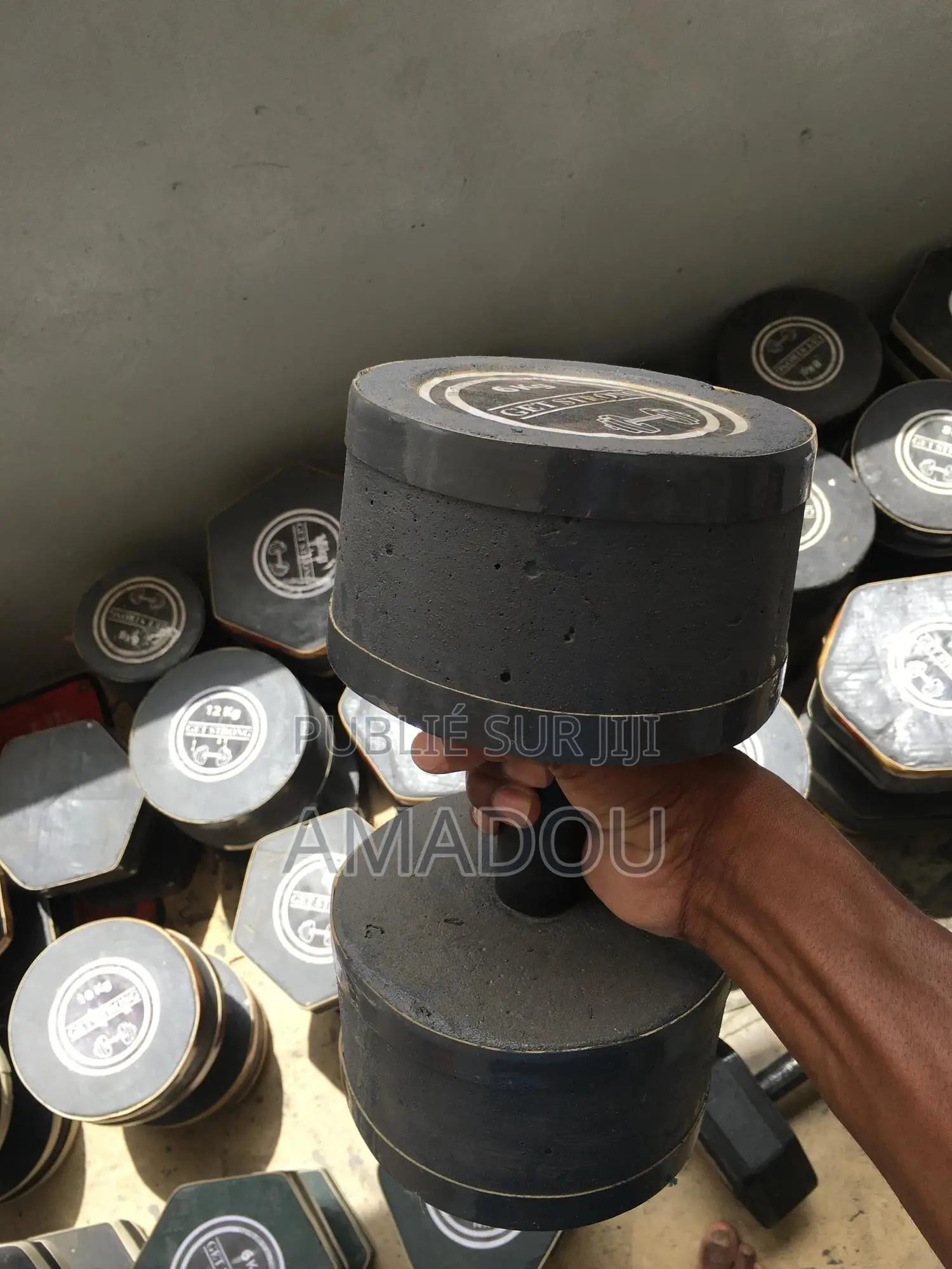 Haltère Locale: 6kg, 8kg, 10kg, 12kg, 15kg Et 18kg