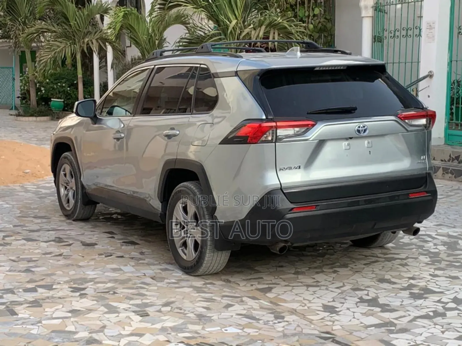 Toyota RAV4 2022 Gris