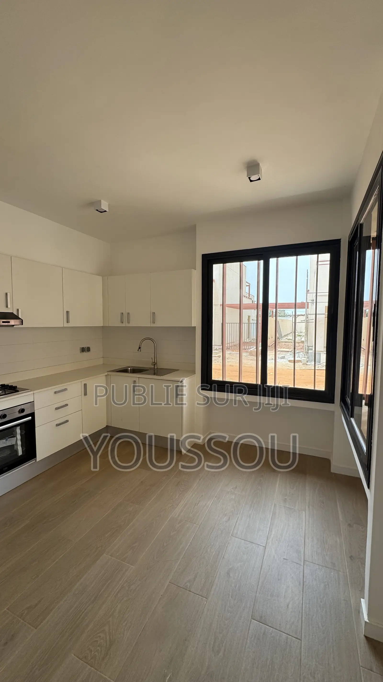 4chbre Villa dans Villa F5, Rufisque à Louer