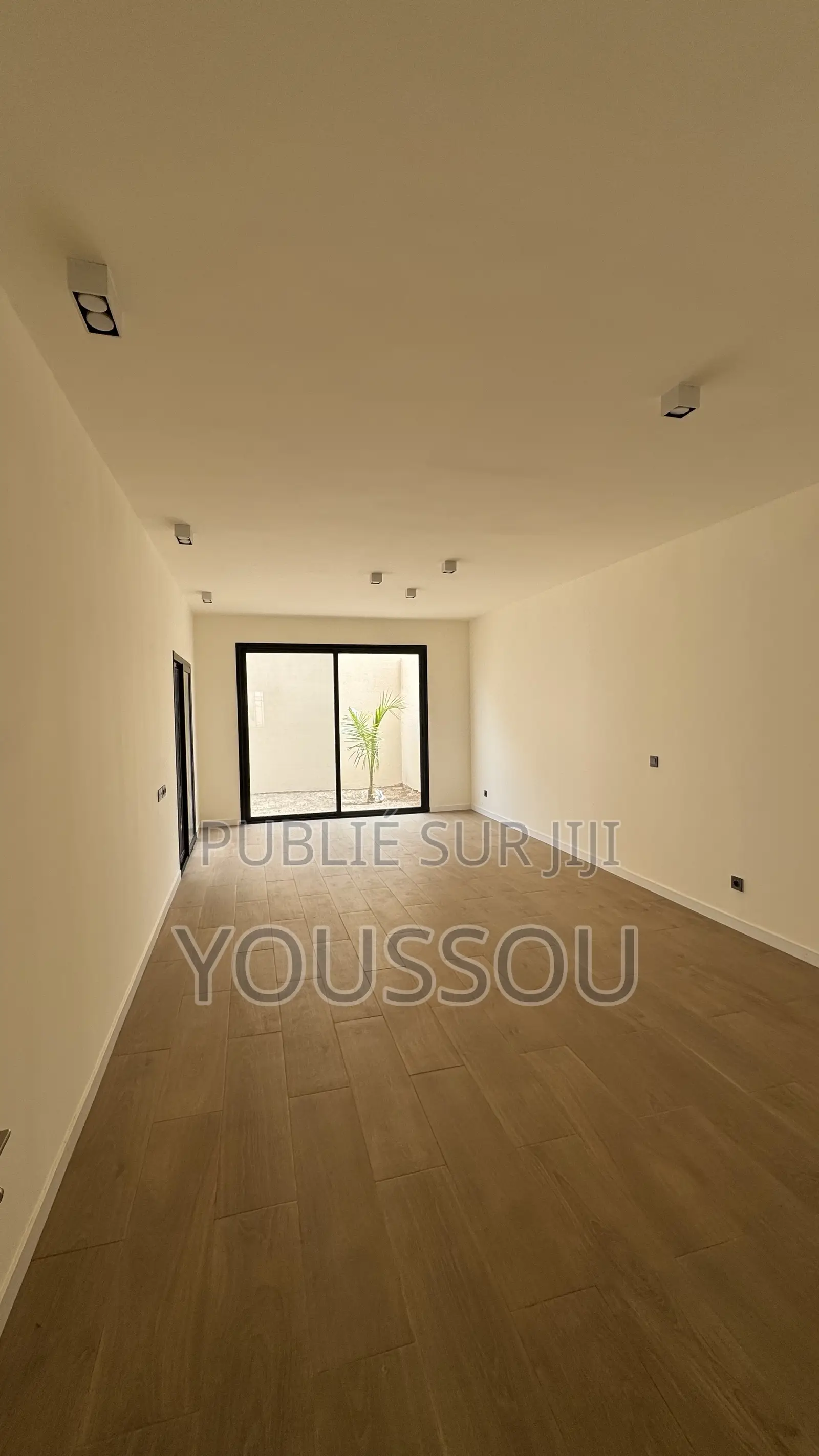 4chbre Villa dans Villa F5, Rufisque à Louer