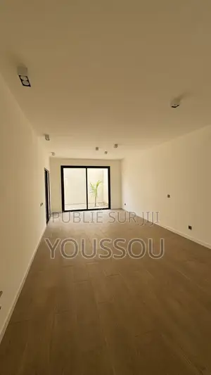 4chbre Villa dans Villa F5, Rufisque à Louer