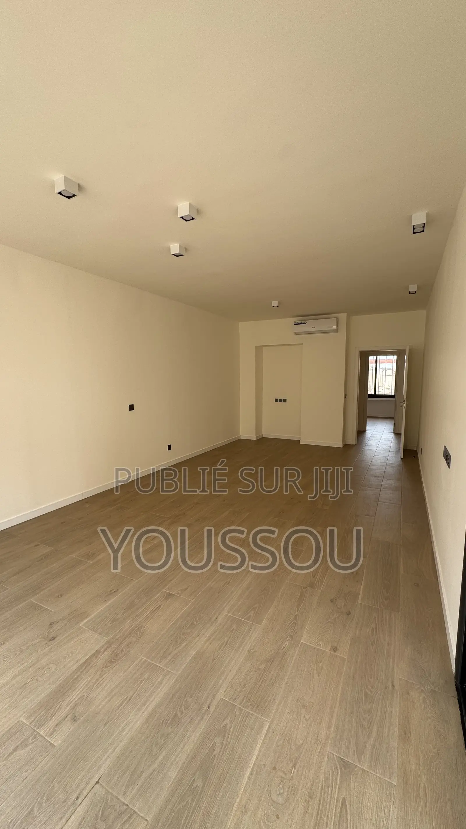 4chbre Villa dans Villa F5, Rufisque à Louer