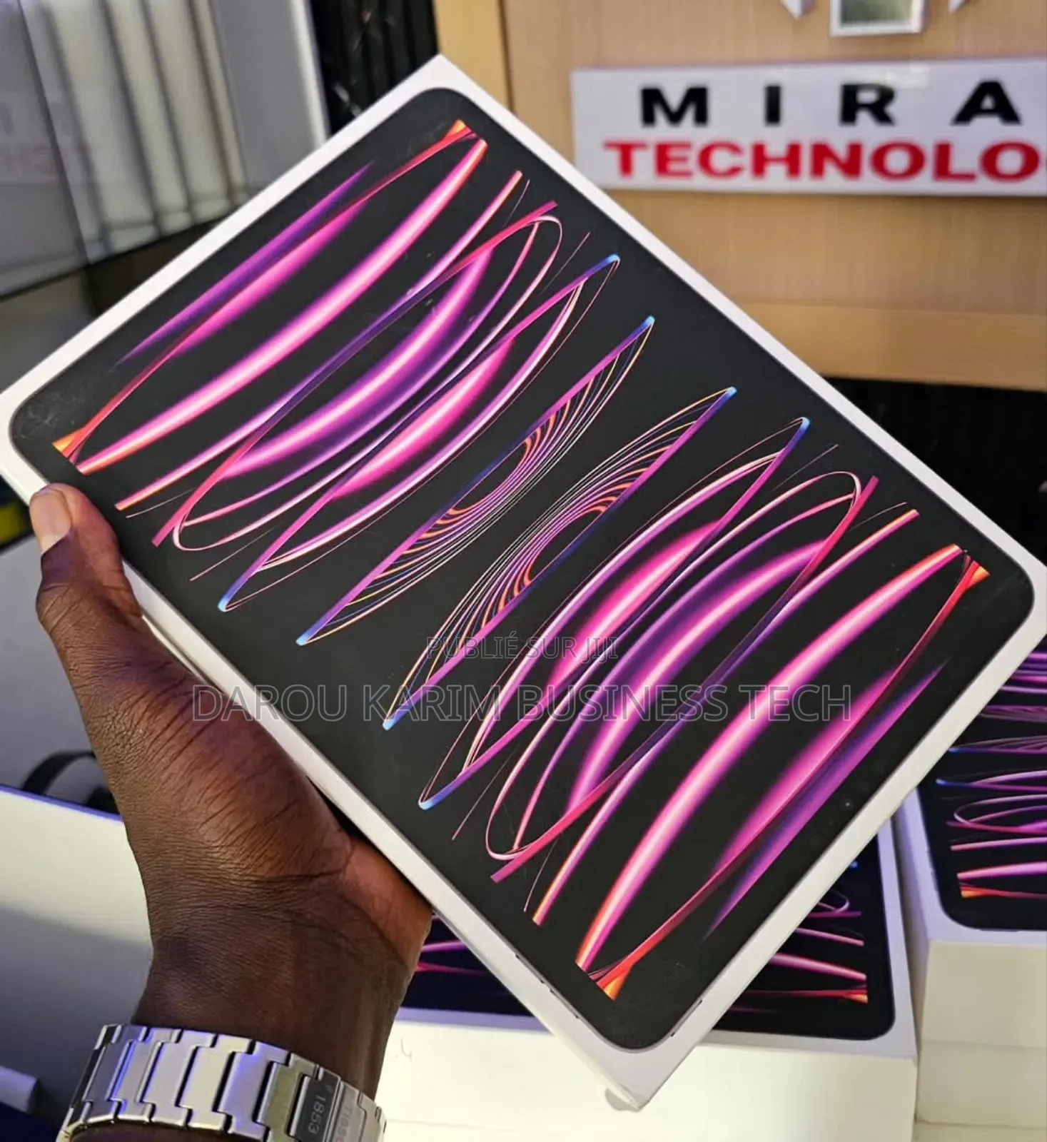 New Apple iPad Pro 11 (2024) 256 GO Autre