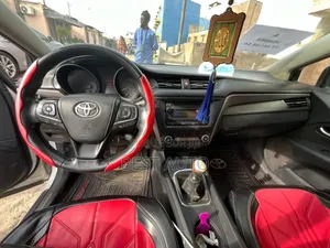 Toyota Avensis 2017 Blanc