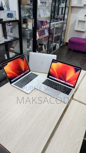 Ordinateur Portable Apple MacBook Pro 2017 8GB Intel Core I5 SSD 256GB