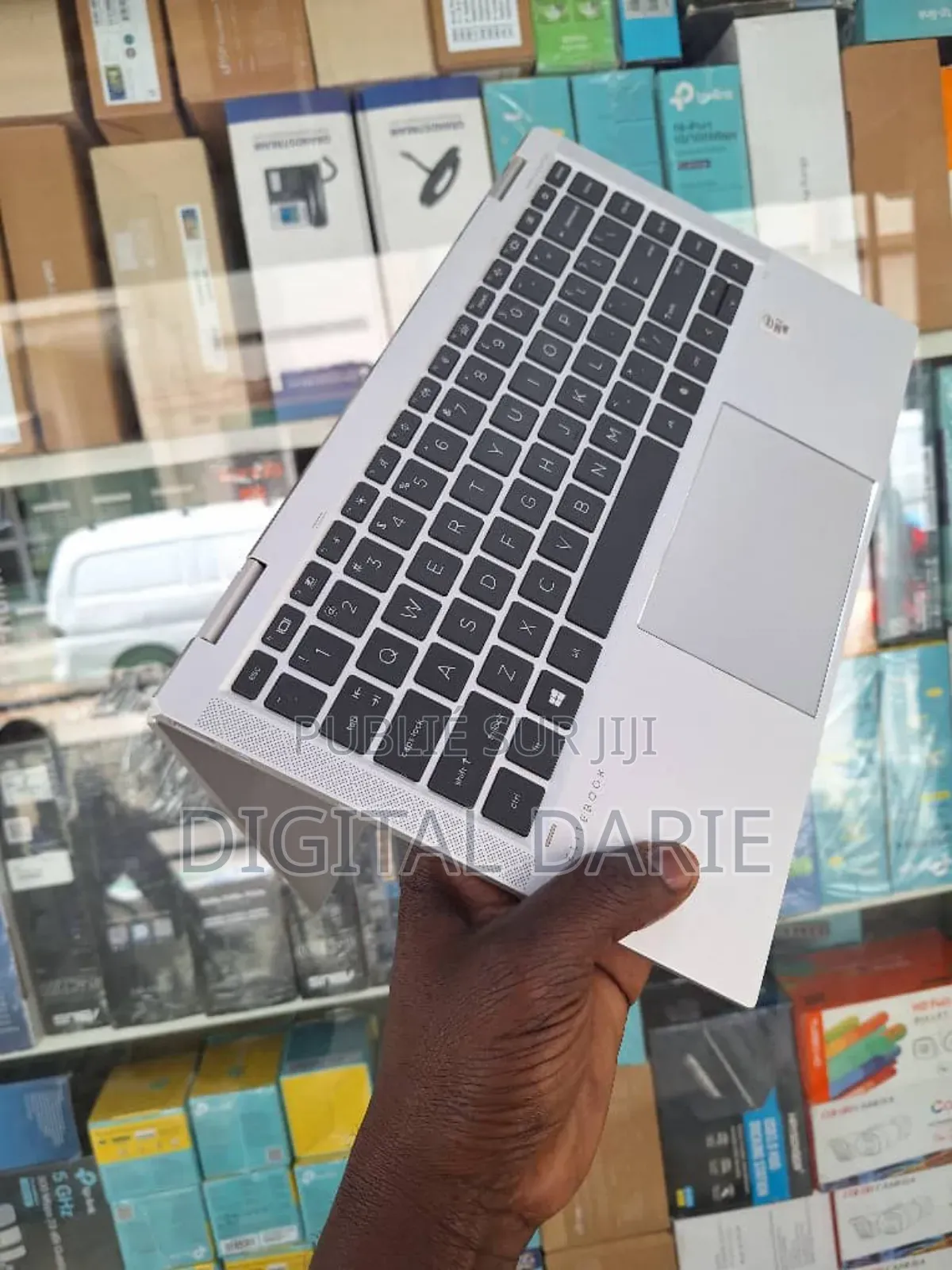 New HP EliteBook 1040 G8 16GB Intel Core I7 SSD 512GB