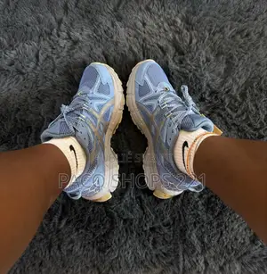 Asics 1090v2, Gris