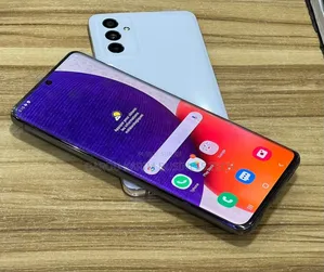 New Samsung Galaxy A82 5G (Galaxy Quantum 2) 128 GB Autre