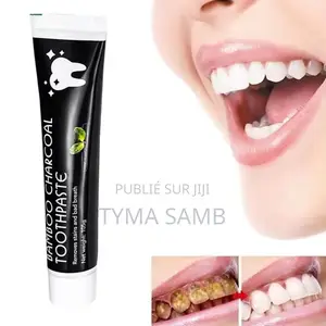 Photo - Bucco-Dentaires Blanchiment Des Dents Dentifrice Au Charbon