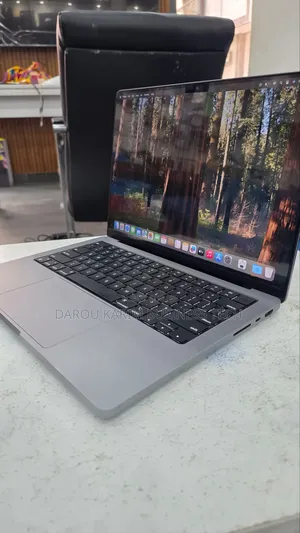New Apple MacBook Pro 2021 M1 16GB Apple M1 SSD 512GB