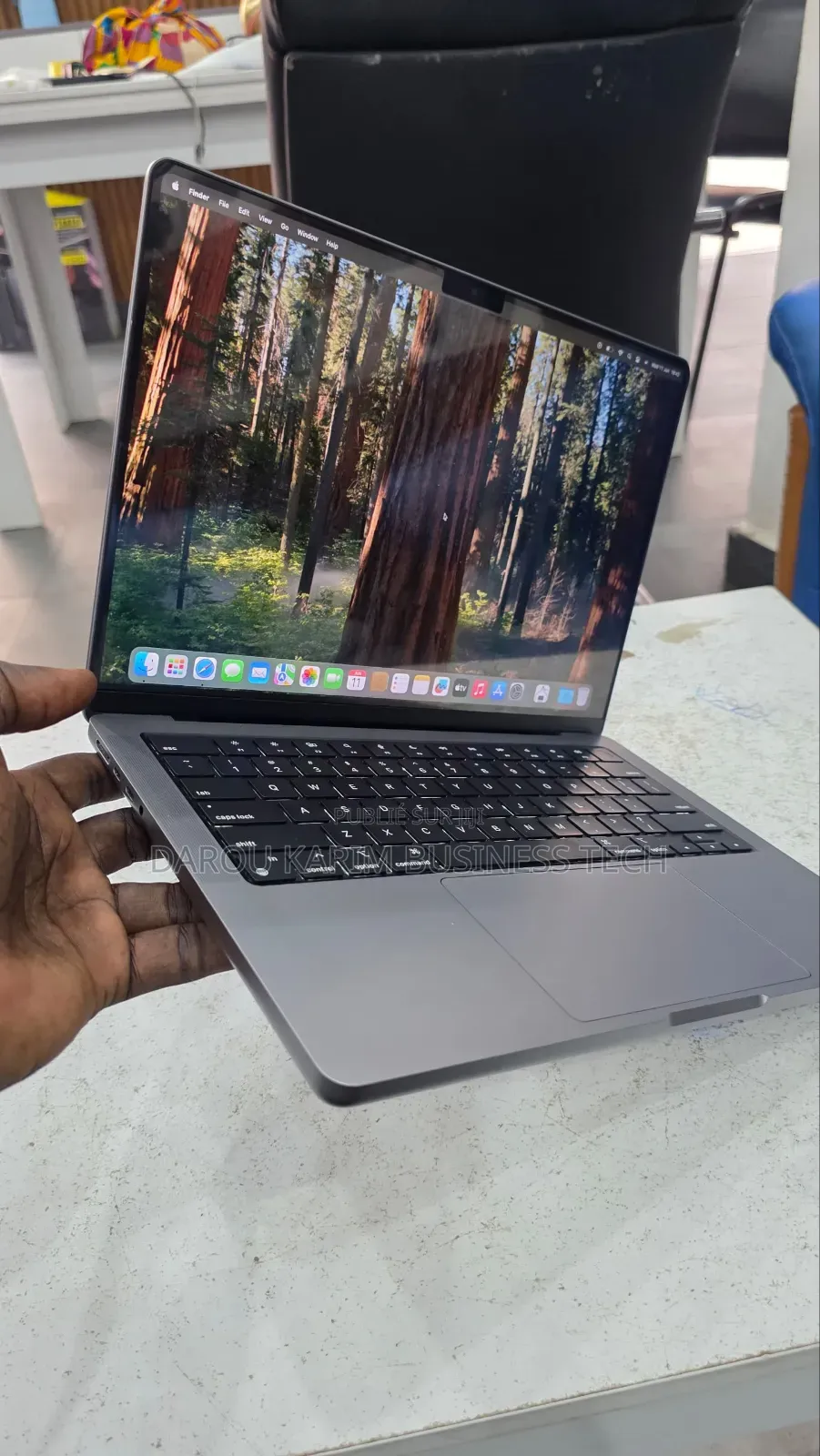 New Apple MacBook Pro 2021 M1 16GB Apple M1 SSD 512GB