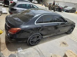 Mercedes-Benz C220 2016 Noir
