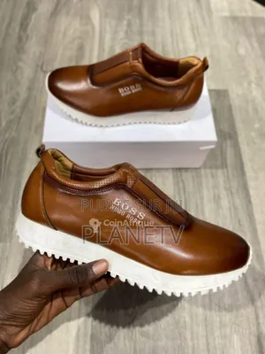 Hugo Boss en Cuir by TTS