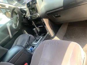 Toyota Land Cruiser Prado 2010 Gris